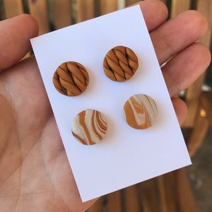 Terra Cotta Sweater & Marble Stud Earring Set